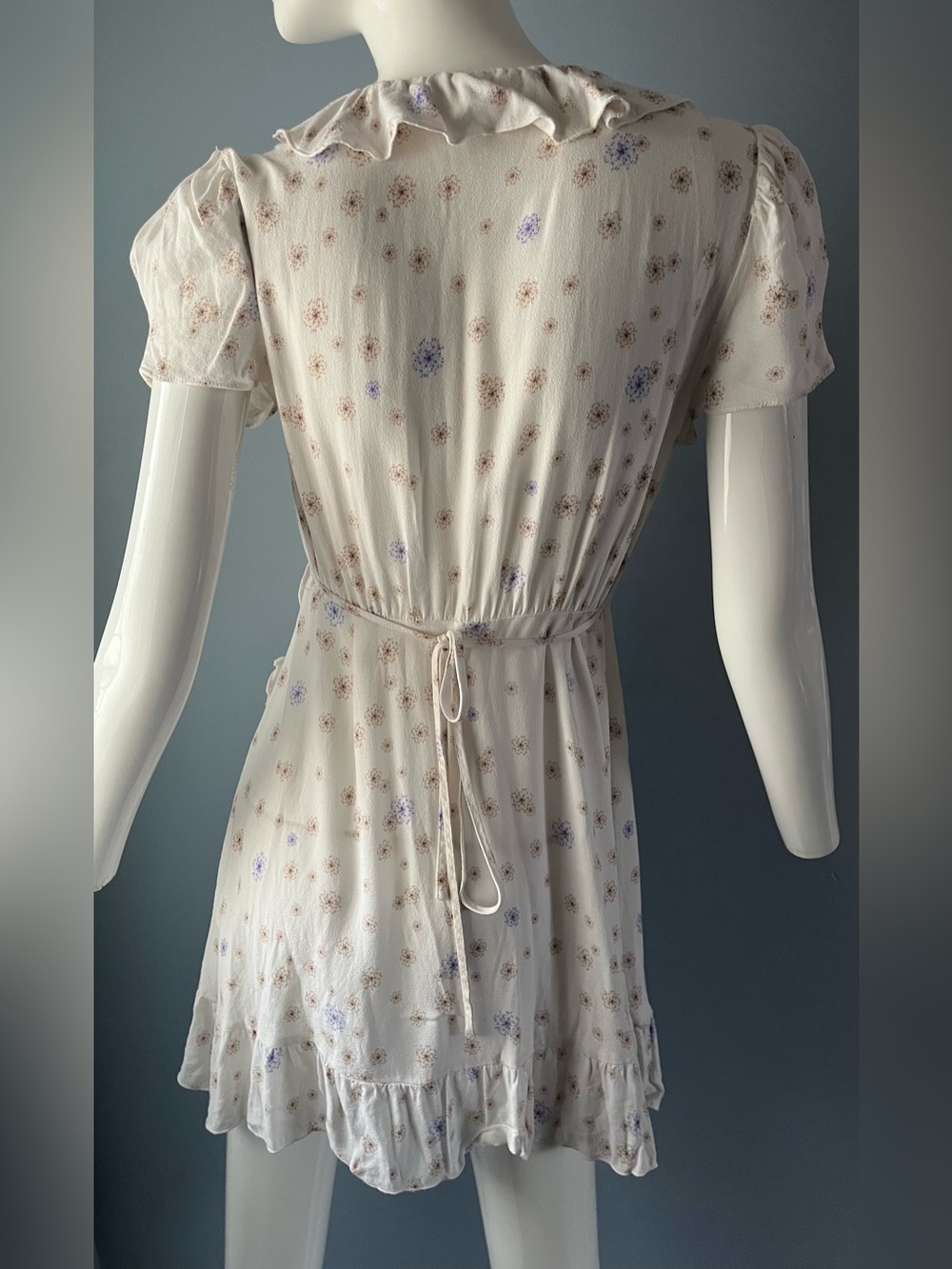 Sunday Best White Savoy Ruffle Hem Aritzia Mini Wrap Dress Floral Print Size S - Picture 4 of 11